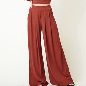 Saints and Hearts wide legged ribbed pull on pants NWT women’s size Large